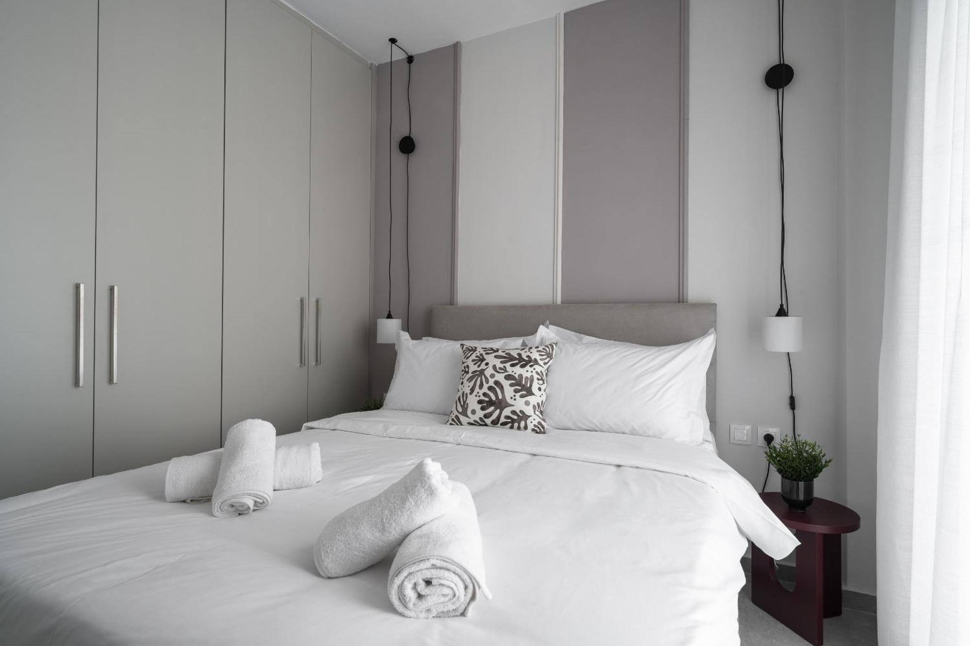 Damon's - 2 Bedrooms Apartment *